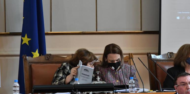 Дончева сипа сол в раните. Обиди Митева
